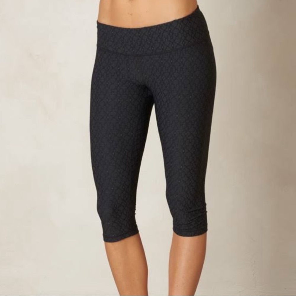 Prana Misty Knicker Gray Jacquard Capri Leggings size Small EUC